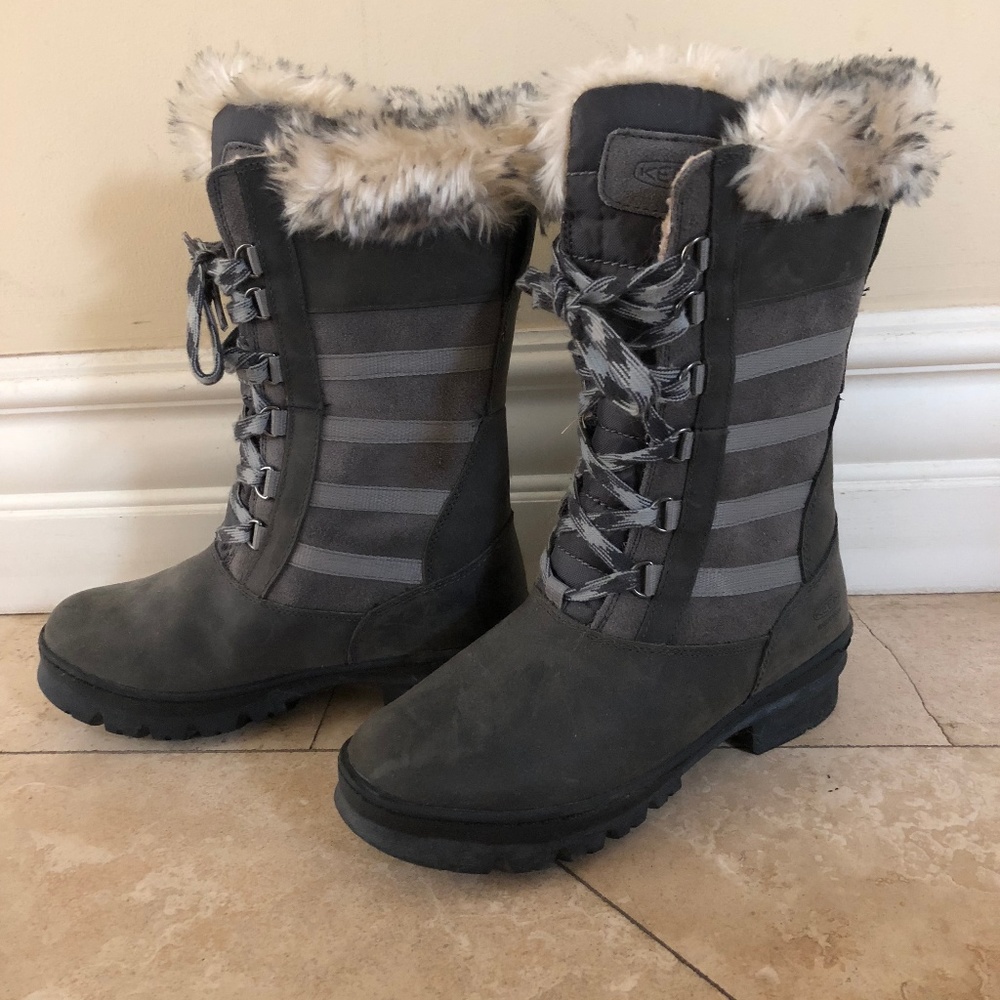 Gray striped keen snow winter fur boots 7